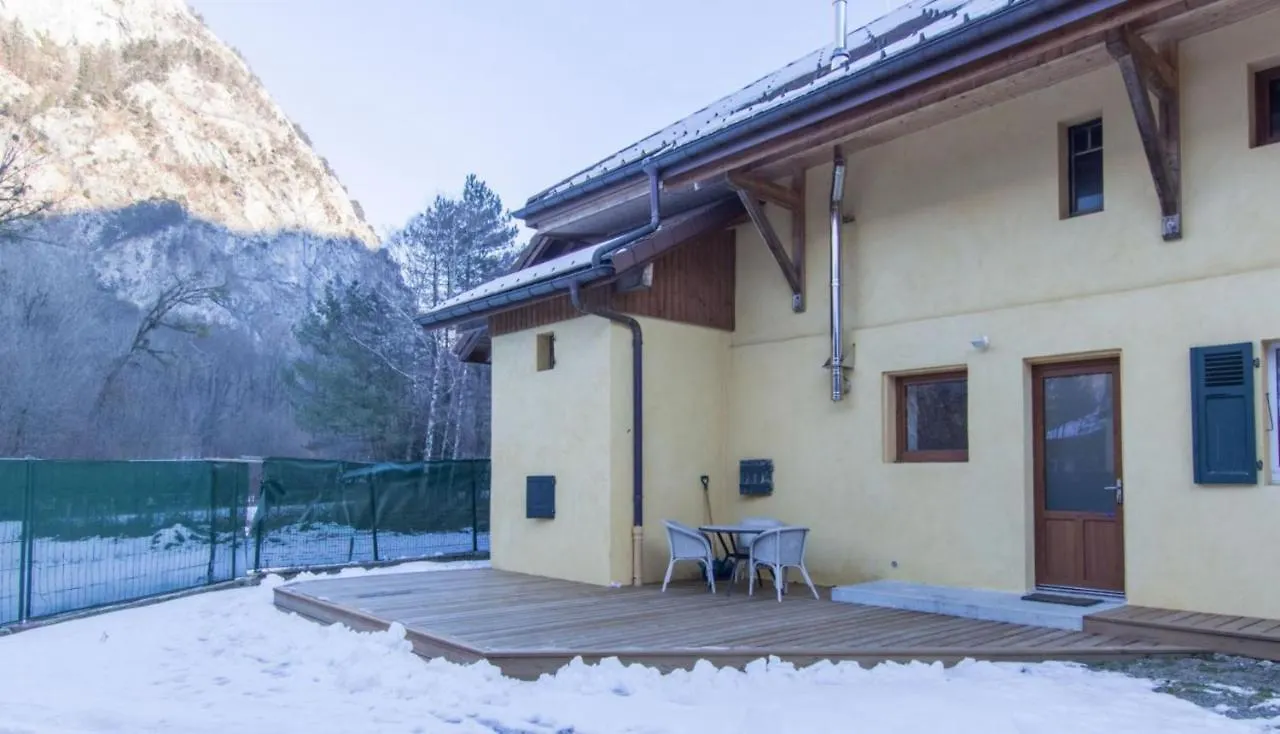 Le Clos Savoie Lorraine Thones France