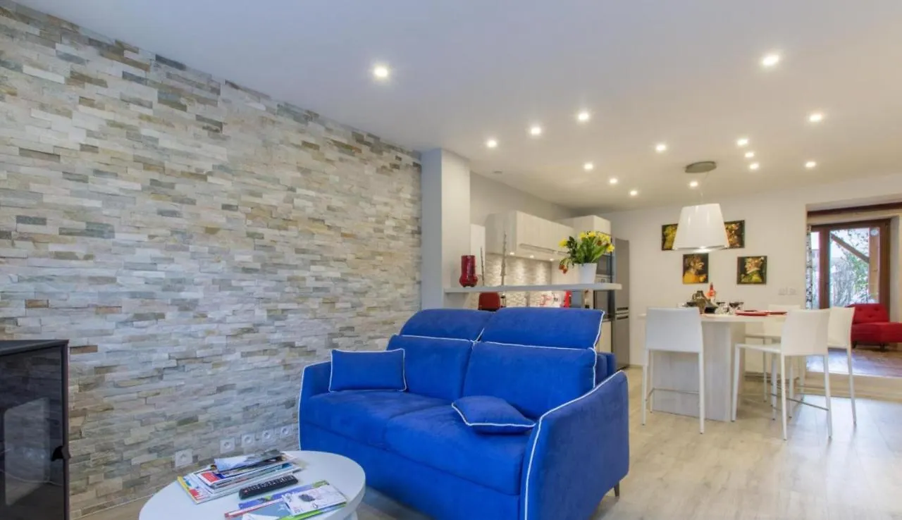 Le Clos Savoie Lorraine Thones France