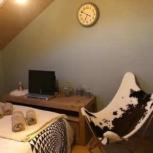  Appartement 2-4 Personnes Entre Annecy Et Aravis